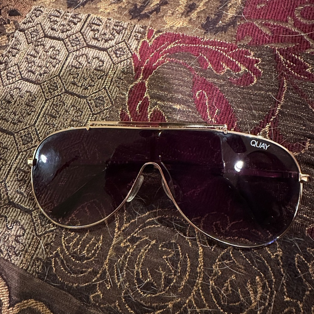 Like new quay glasses